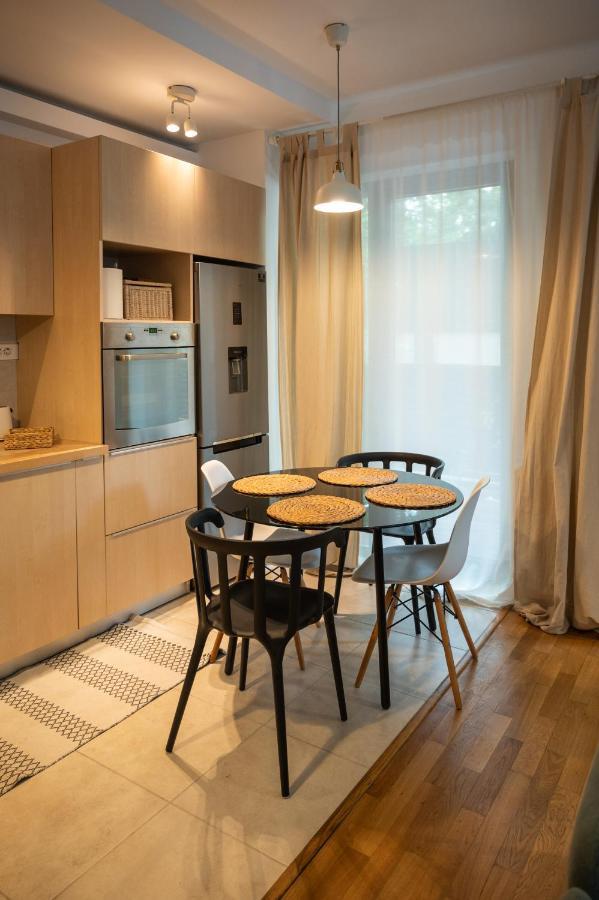 Green Corner Apartment Bucureşti Eksteriør bilde